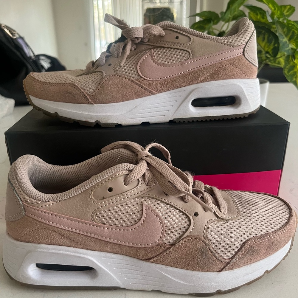 ❌SOLD Nike Beige and Blush Athletic Shoes